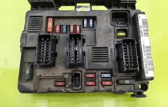 Peugeot Partner BSM Control unit U118470002J