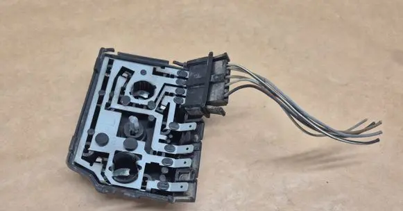 Audi A6 S6 C4 4A Tail light bulb cover holder Thk81