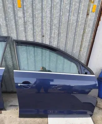 Volkswagen Jetta VI Front door Drzwipjeta5c