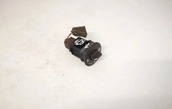 Passenger airbag on/off switch