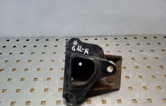 Subaru Legacy Rear bumper mounting bracket
