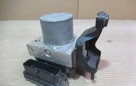 Audi Q5 SQ5 8R ABS Pump 80A907379B