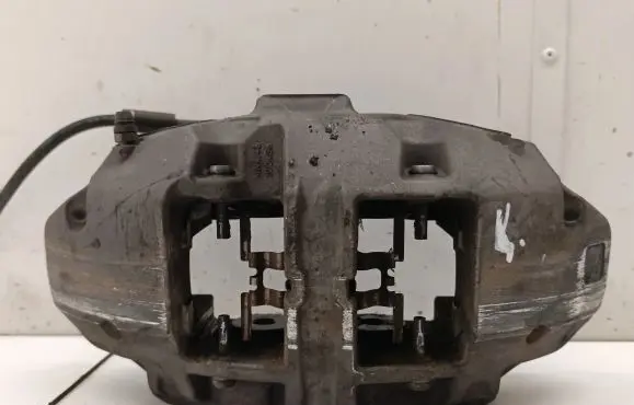 Mercedes-Benz E W214 Front brake caliper
