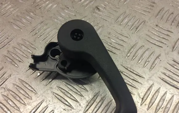 KIA Sportage Engine bonnet (hood) release handle