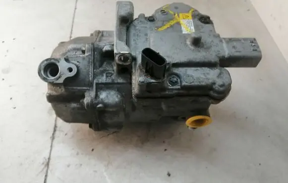 Toyota Auris E180 Air conditioning (A/C) compressor (pump) 0422001330 AS14C 02015
