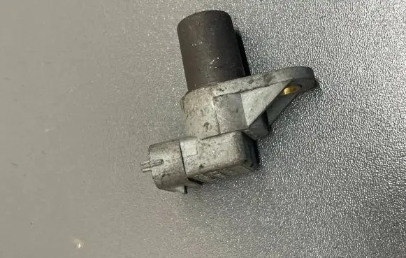 Mercedes-Benz E W211 Camshaft position sensor a0041536028 A004153 6028