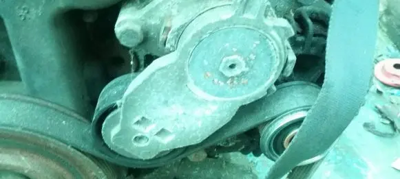 Citroen C3 Generator/alternator belt tensioner
