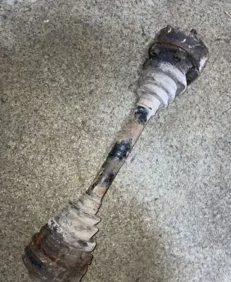 BMW 7 E32 Rear driveshaft 33211225859