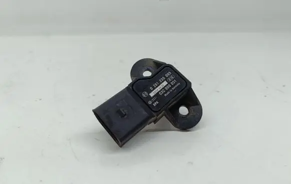 Volkswagen Golf V Air pressure sensor 03C906051 33043AT9 0261230095