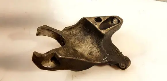 Audi A8 S8 D3 4E Engine mounting bracket 4E0199370T
