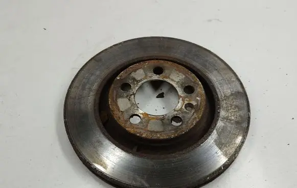 Volkswagen Golf IV Front brake disc