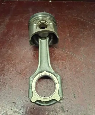 Mercedes-Benz E W211 Piston with connecting rod 