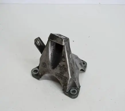 Audi A4 S4 B6 8E 8H Engine mounting bracket 8E0199308J