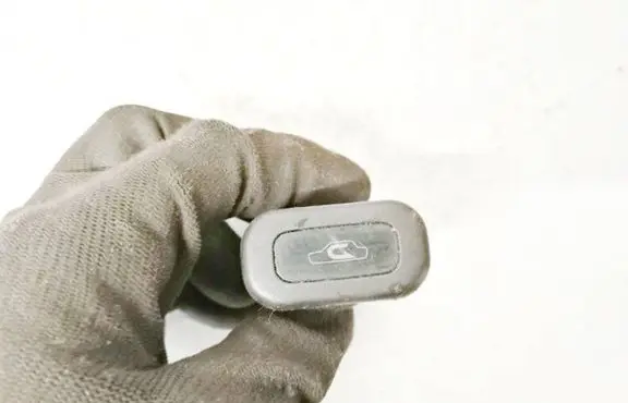 Mitsubishi Galant Air conditioning (A/C) switch 