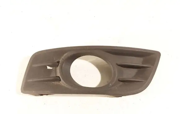 Volvo V50 Front bumper lower grill 30779100