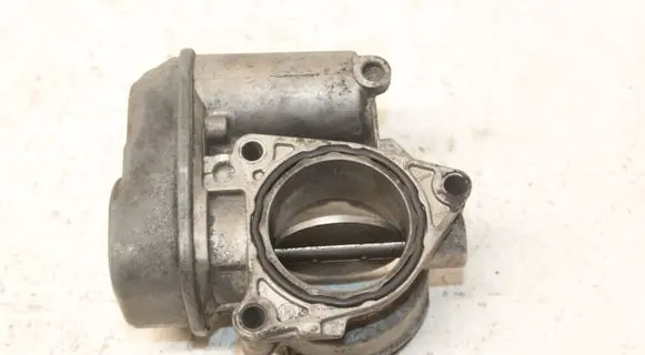 Volkswagen PASSAT B6 Throttle valve 03G128063B