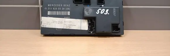 Mercedes-Benz E W211 Door control unit/module 2118200526