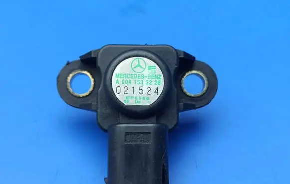 Mercedes-Benz E W211 Air pressure sensor A0041533228 021524 EP5556