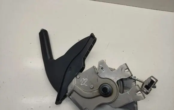 Hyundai Tucson TL Handbrake/parking brake lever assembly