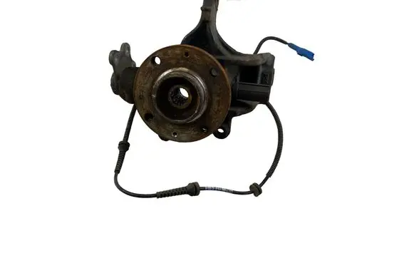 Peugeot 208 I Front wheel hub 