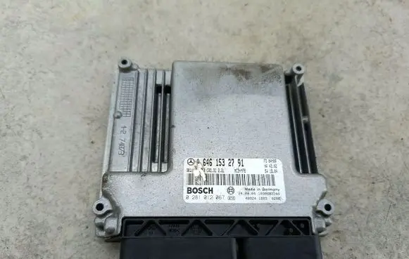 Mercedes-Benz Vito Viano W639 Engine control unit/module ECU A6461532791