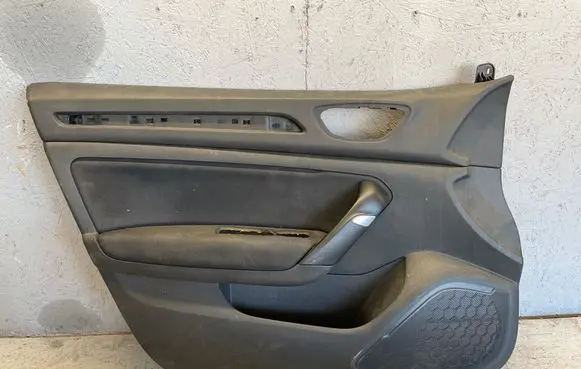 Renault Megane IV Front door card panel trim 809018715R 96940