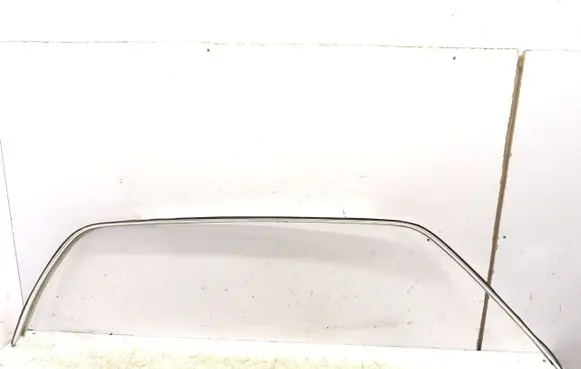 Mercedes-Benz W123 Front door glass trim molding 