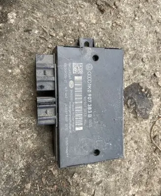 Volkswagen PASSAT B6 Tow bar trailer control unit/module 1K0907383
