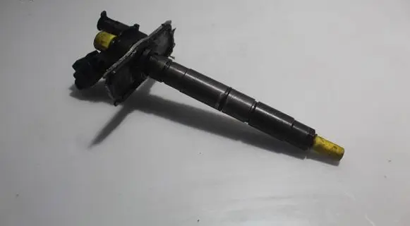 Audi A6 S6 C6 4F Fuel injector 