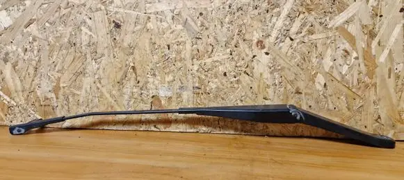 Ford Focus Front wiper blade arm 4m5117526