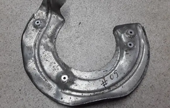 BMW X5 G05 Front brake disc dust cover plate 