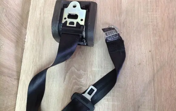 Audi A6 S6 C6 4F Rear seatbelt 4F0955452B