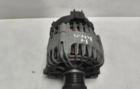 Audi A5 Generator/alternator 04L903024