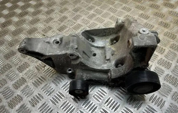 BMW 5 F10 F11 Generator/alternator bracket 7802639 11167802639 13992010