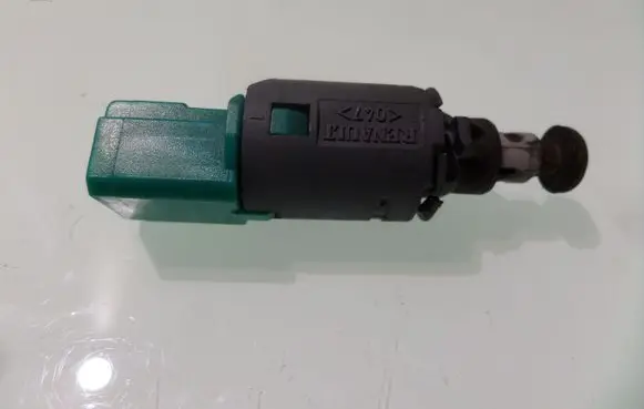 Renault Scenic II - Grand scenic II Brake pedal sensor switch 8200168240B 4290D