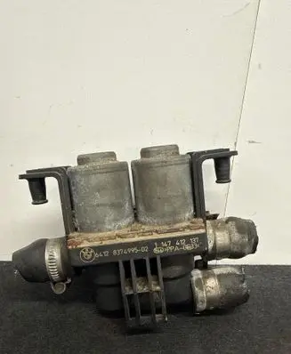 BMW 5 E39 Coolant heater control valve 8374995