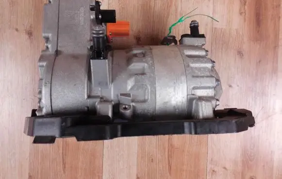 Volkswagen ID.3 Air conditioning (A/C) compressor (pump) 1EA820808D