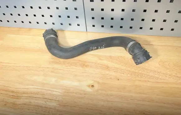 BMW 5 E60 E61 Engine coolant pipe/hose 7799748 17127799748