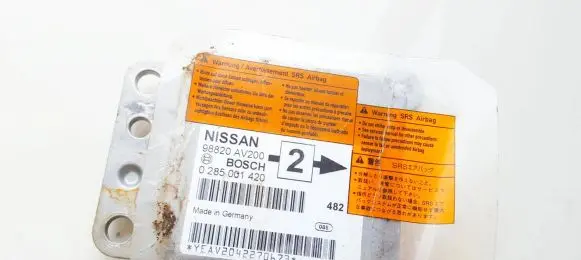 Nissan Primera Airbag control unit/module 28820av200 0285001420