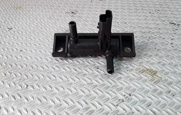 Fuel pressure sensor