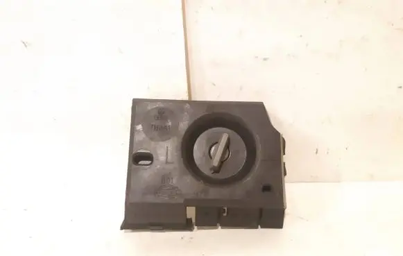 Audi A6 S6 C4 4A Tail light bulb cover holder THK81