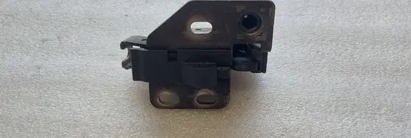 Loading door lock