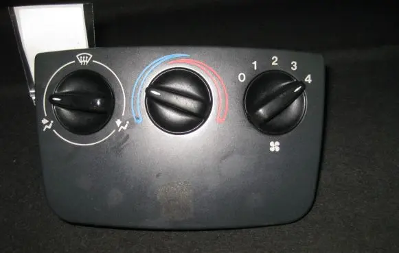 Mazda 121 SM Climate control unit