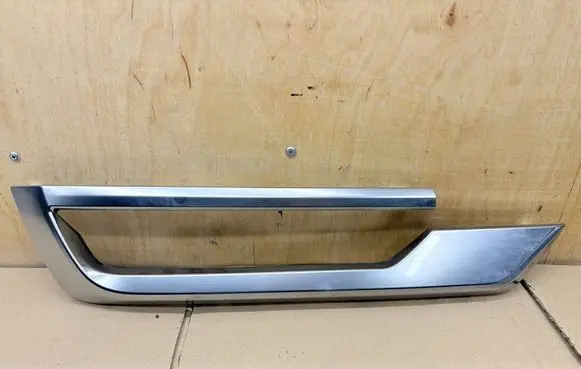 Nissan Qashqai J12 Rear bumper trim bar molding 85072HN10C