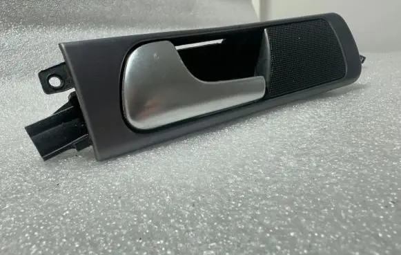 Rear door interior handle