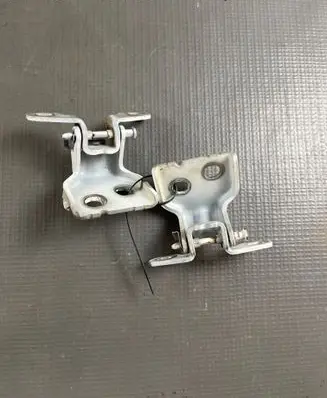 Dacia Duster II Front door hinge set