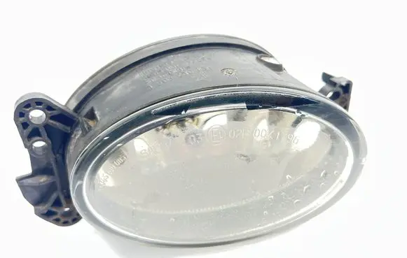 Mercedes-Benz E W211 Front fog light A1698201656