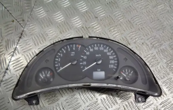 Opel Corsa C Tachometer 13140234LD