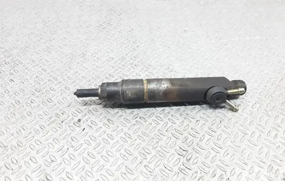 Volkswagen II LT Fuel injector 074130201C