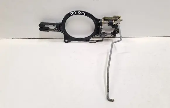 Mitsubishi Outlander Front door exterior handle/bracket 